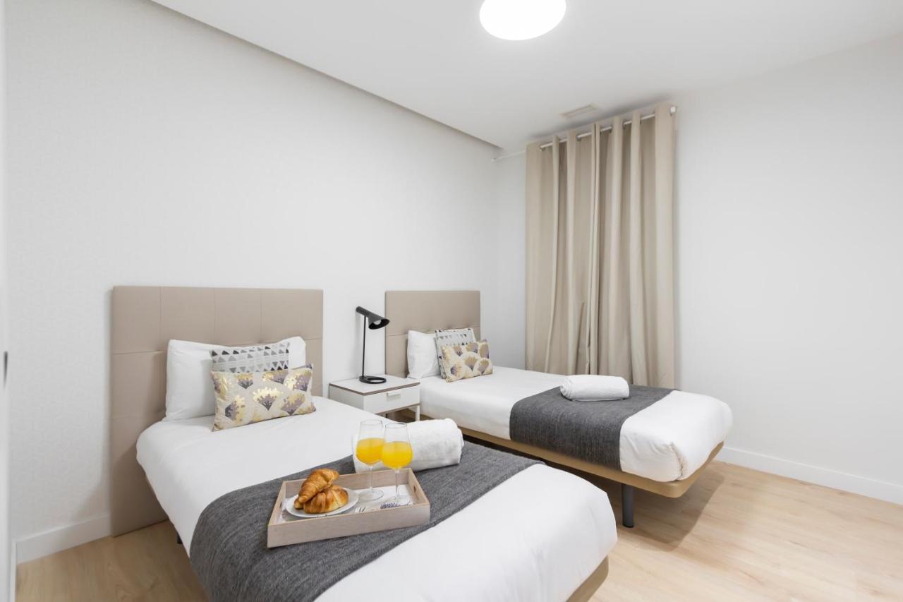 Dobohomes - Ibiza Madrid Buitenkant foto