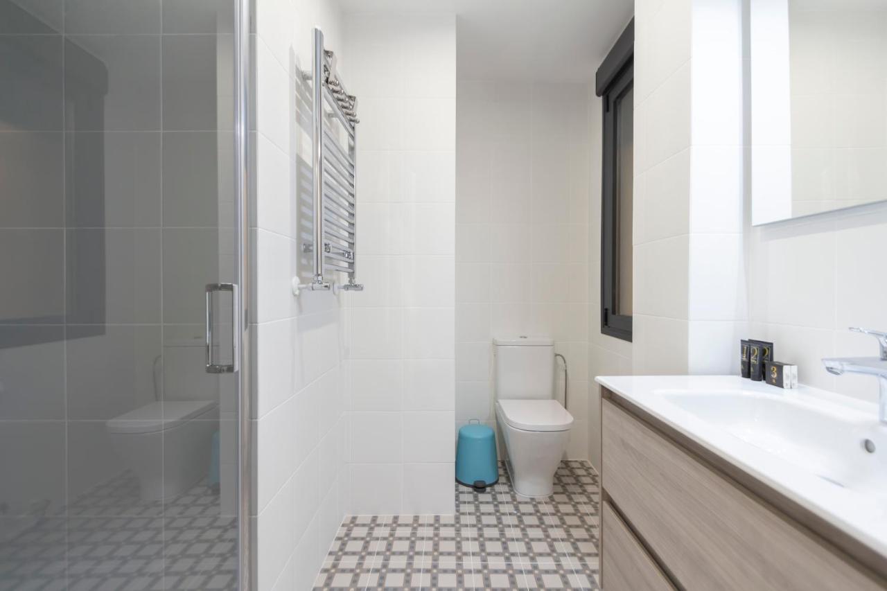 Dobohomes - Ibiza Madrid Buitenkant foto